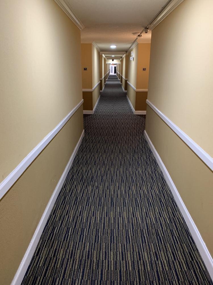 Travelodge By Wyndham Odessa